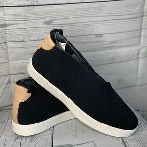 NWT Under Armour Slip On Athletic Fashion Sneakers